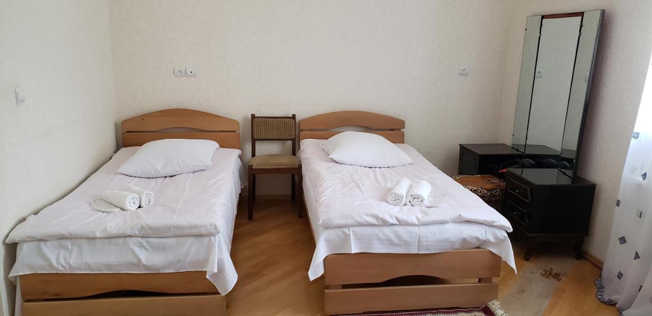 Guest House Kavtarashvili 38 カズベギ エクステリア 写真